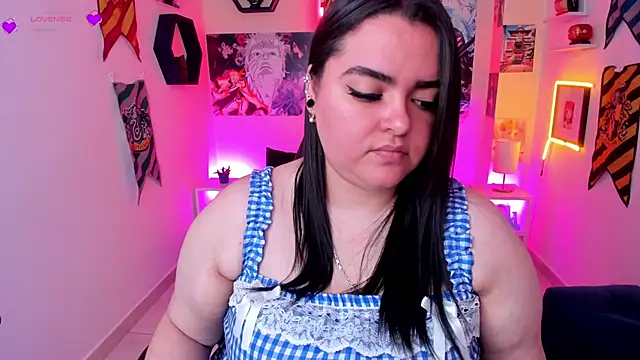 Snapshot of Luise_Meyrink chatting on 02.13.25 Luise Meyrink online show from 02.13.25