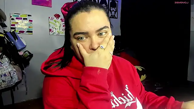 Snapshot of Luise_Meyrink chatting on 02.19.25 Luise Meyrink online show from 02.19.25