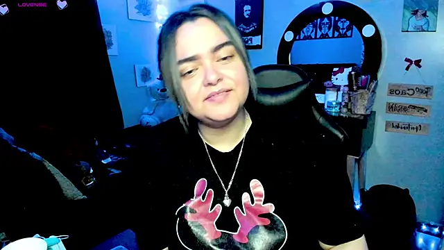 Snapshot of Luise_Meyrink chatting on 03.06.25 Luise Meyrink online show from 03.06.25