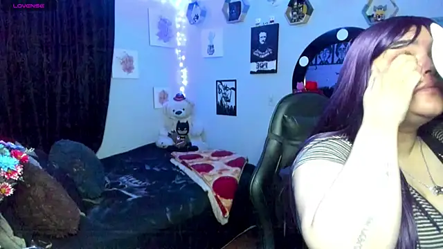 Snapshot of Luise_Meyrink chatting on 03.11.25 Luise Meyrink online show from 03.11.25