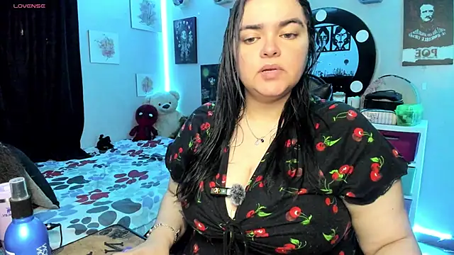 Snapshot of Luise_Meyrink chatting on 09.18.25 Luise Meyrink online show from 09.18.25