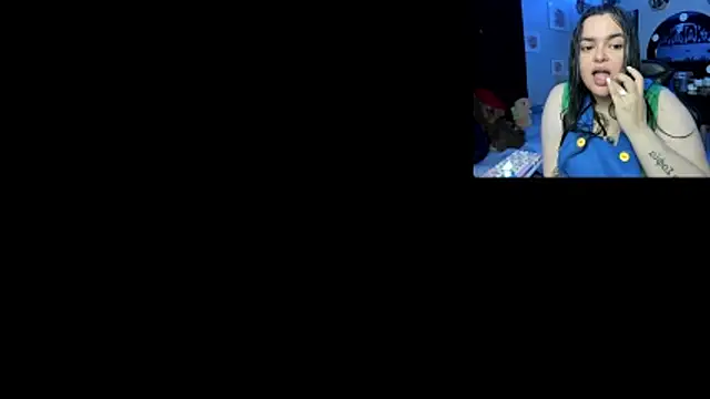 Snapshot of Luise_Meyrink chatting on 10.29.25 Luise Meyrink online show from 10.29.25