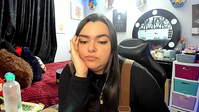 Snapshot of Luise_Meyrink chatting on 02.06.26 Luise Meyrink online show from 02.06.26