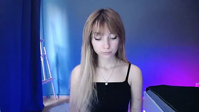 LuciaYoung online show from 03.18.25