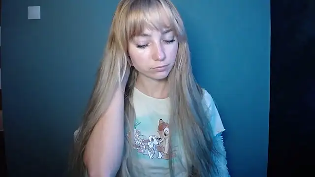 LuciaYoung online show from 09.29.25