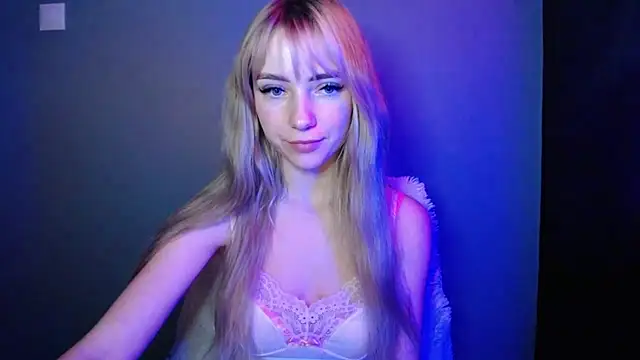 LuciaYoung online show from 12.22.25