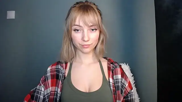 LuciaYoung online show from 02.23.26