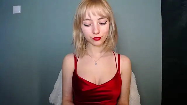 LuciaYoung online show from 03.08.26