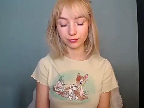 LuciaYoung online show from 03.09.26