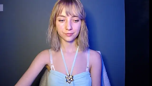 LuciaYoung online show from 03.12.26