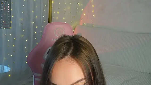 Snapshot of Dilara054 chatting on 02.10.25 Dilara054 online show from 02.10.25