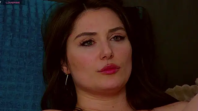 KassieWeins online show from 02.12.25