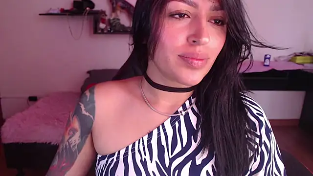 MissDennise online show from 01.08.25