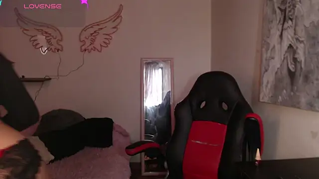 MissDennise online show from 03.20.25