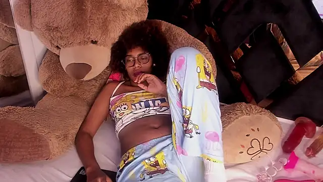 Snapshot of Ebony_beautifull chatting on 02.13.25 Ebony beautifull online show from 02.13.25