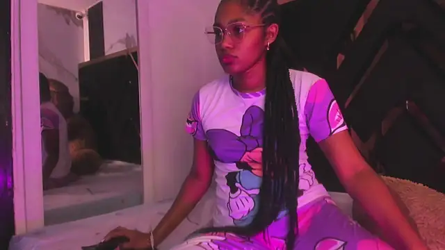 Snapshot of Ebony_beautifull chatting on 09.13.25 Ebony beautifull online show from 09.13.25