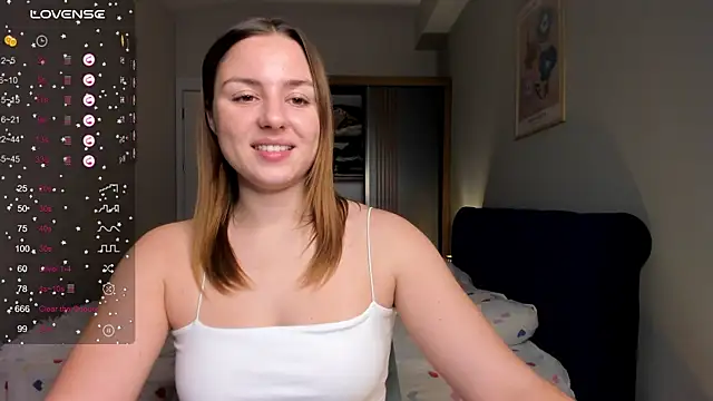 Snapshot of ThreeshaWhite chatting on 02.26.25 ThreeshaWhite online show from 02.26.25