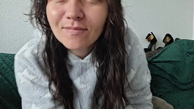 Cyndee Winter online show from 09.24.25