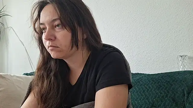 Cyndee Winter online show from 10.11.25