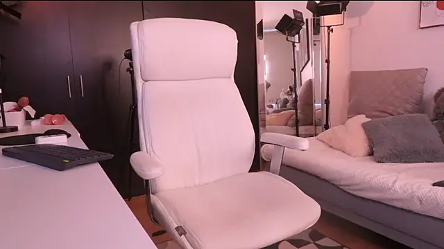 Anah s online show from 12.14.25