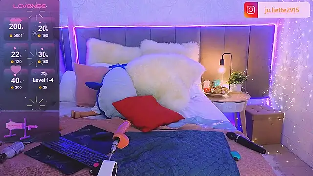 JulietteVolpeWyorika online show from 01.12.25