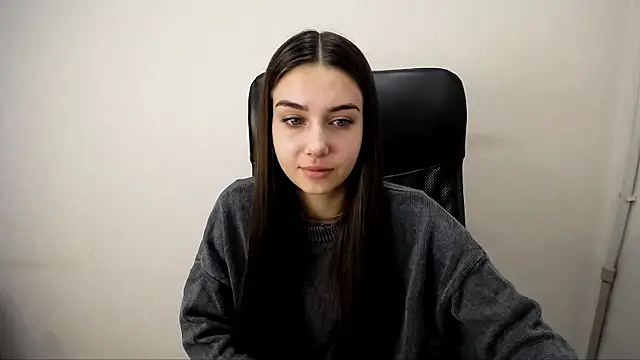 Lili magic online show from 10.25.25