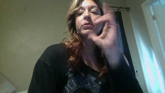 Snapshot of bella8769 chatting on 02.24.26 bella8769 online show from 02.24.26