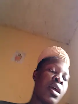 Snapshot of pretty_amaal chatting on 03.23.25 pretty amaal online show from 03.23.25