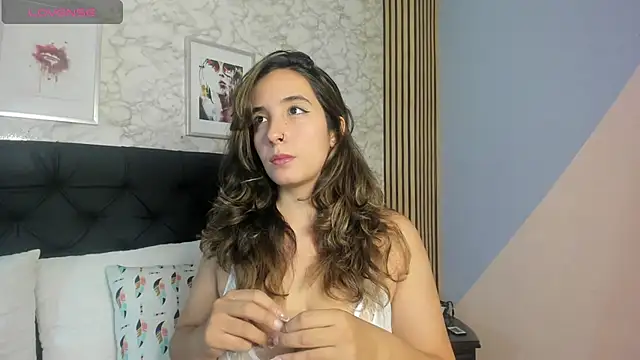 emma  smith1 online show from 02.22.25