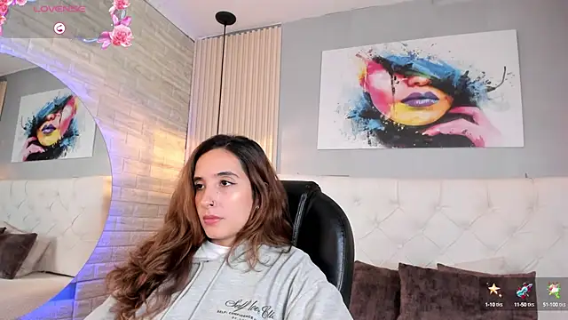 emma  smith1 online show from 09.09.25