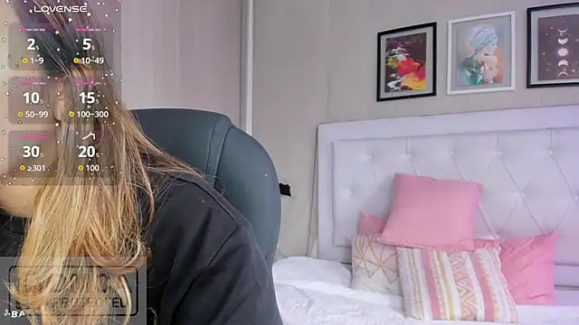 emma  smith1 online show from 04.30.26