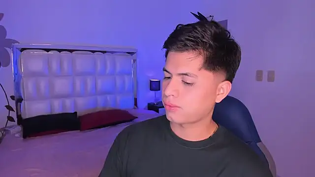 Snapshot of Niicky1_ chatting on 01.07.25 Niicky1  online show from 01.07.25