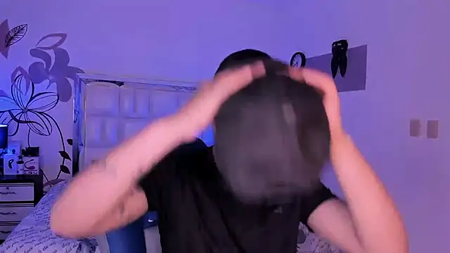 Snapshot of Niicky1_ chatting on 01.12.25 Niicky1  online show from 01.12.25