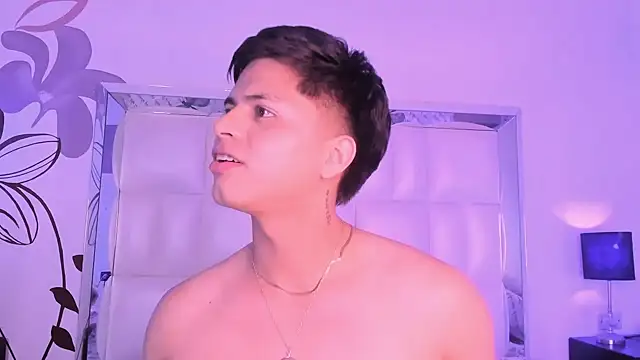 Snapshot of Niicky1_ chatting on 01.14.25 Niicky1  online show from 01.14.25