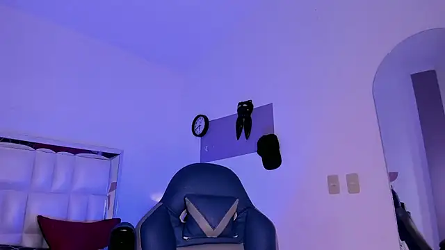 Snapshot of Niicky1_ chatting on 02.25.25 Niicky1  online show from 02.25.25