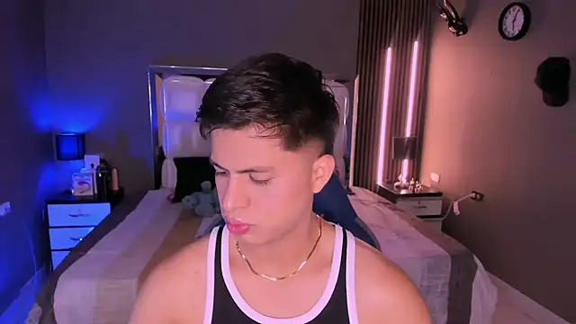 Snapshot of Niicky1_ chatting on 03.04.25 Niicky1  online show from 03.04.25