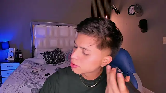 Snapshot of Niicky1_ chatting on 03.15.25 Niicky1  online show from 03.15.25