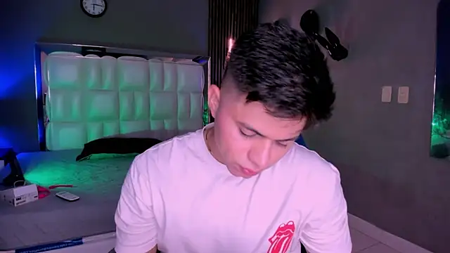 Niicky1  online show from 11.16.25