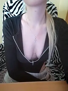 Elza kom online show from 03.15.25