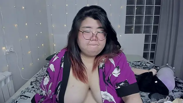 Nadine asian online show from 12.12.24