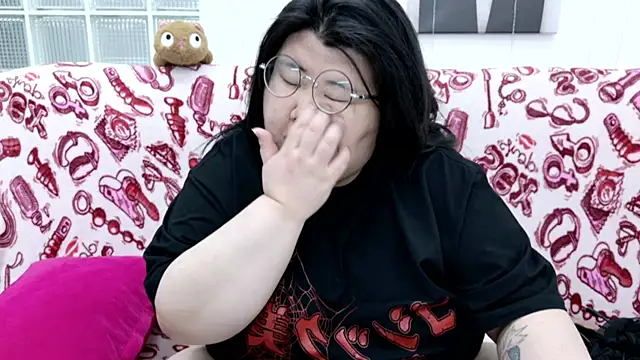 Nadine asian online show from 04.12.26