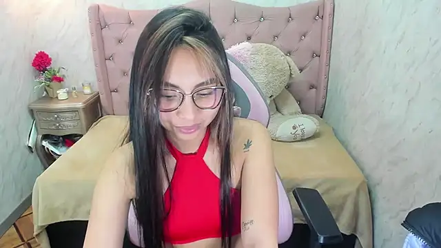 Snapshot of XSmaggiiee chatting on 01.18.25 XSmaggiiee online show from 01.18.25