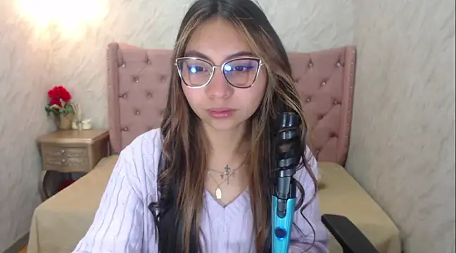 Snapshot of XSmaggiiee chatting on 03.10.25 XSmaggiiee online show from 03.10.25