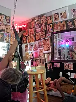 luvs2cumm69 online show from 12.16.24