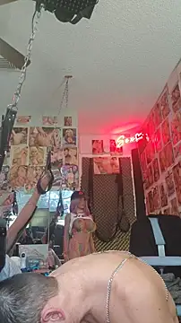 luvs2cumm69 online show from 12.13.25