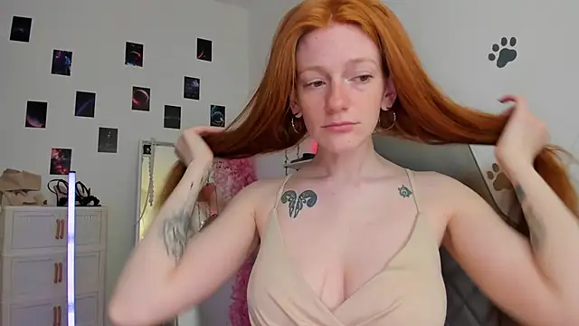 Snapshot of Aliceginger99 chatting on 04.23.26 Aliceginger99 online show from 04.23.26