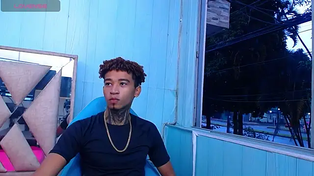 sexy blacks  online show from 03.20.25