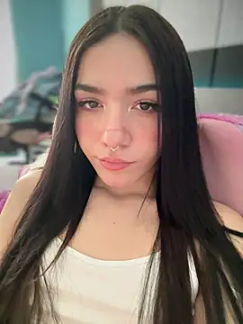 Snapshot of ShannonShanny chatting on 03.08.25 ShannonShanny online show from 03.08.25