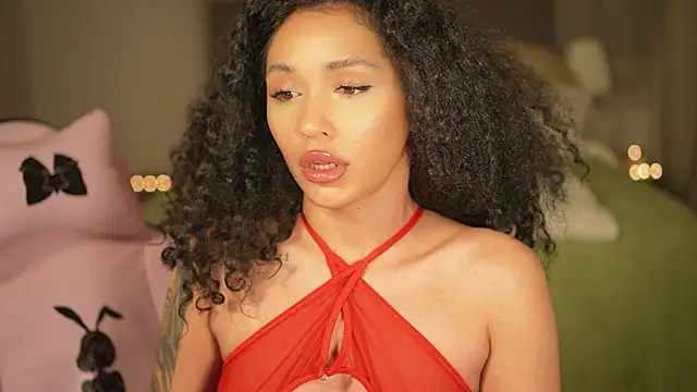 Snapshot of Moan4u chatting on 12.13.24 Moan4u online show from 12.13.24