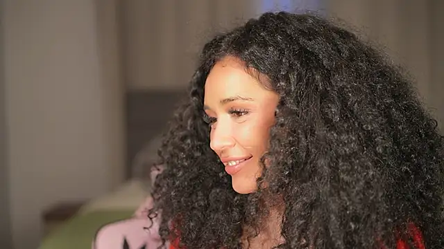 Snapshot of Moan4u chatting on 12.19.24 Moan4u online show from 12.19.24